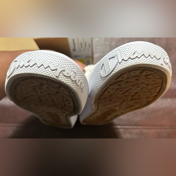 CHAMPION Metro Boys White Slip-On Shoes.. - Picture 6 of 6